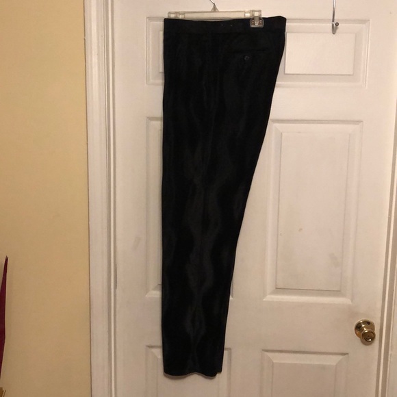 Top and bottom suade suit - Picture 2 of 3